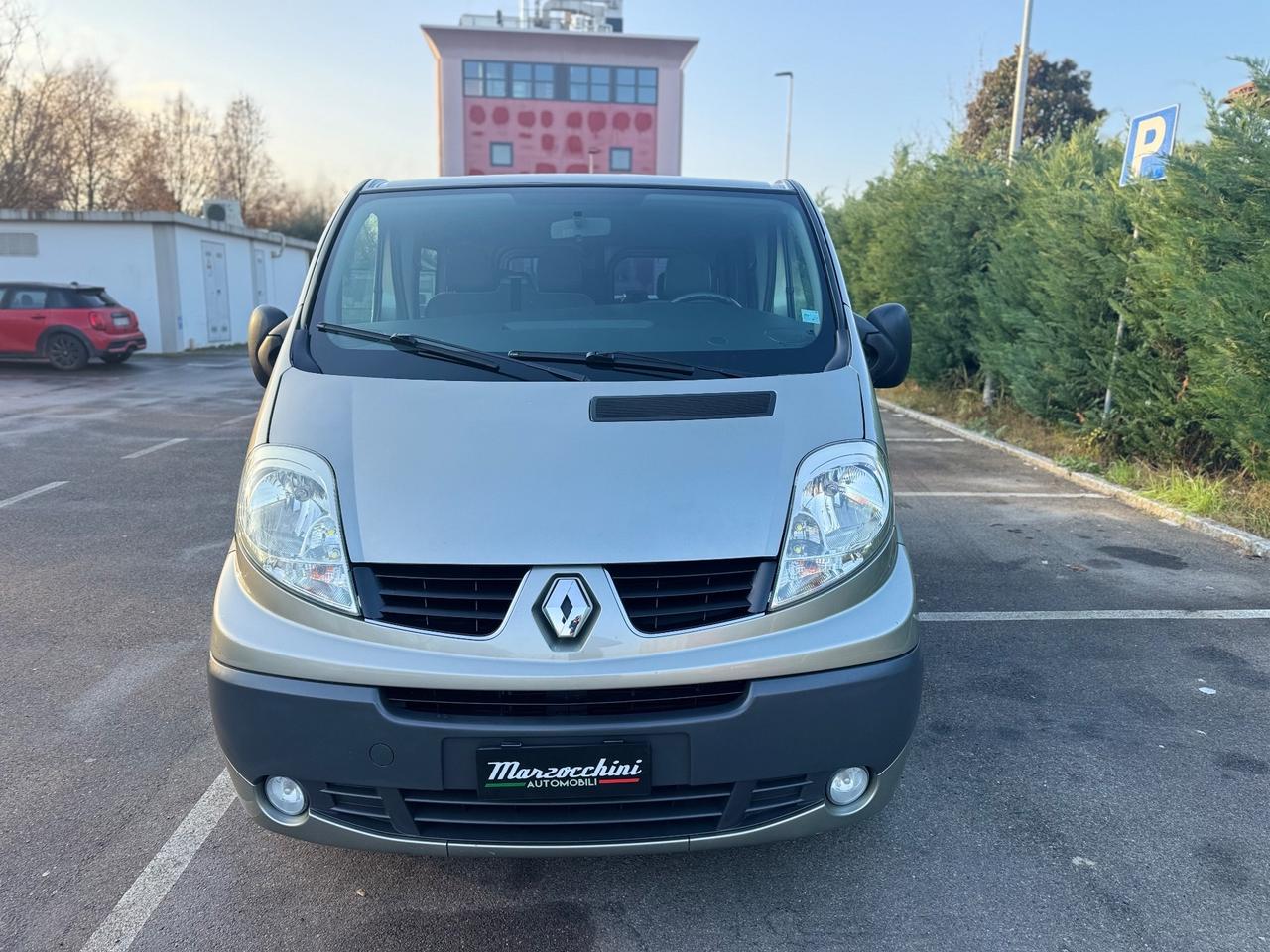 RENAULT RENAULT TRAFIC PEDANA TRASPORTO DISABILI 140.000 KM