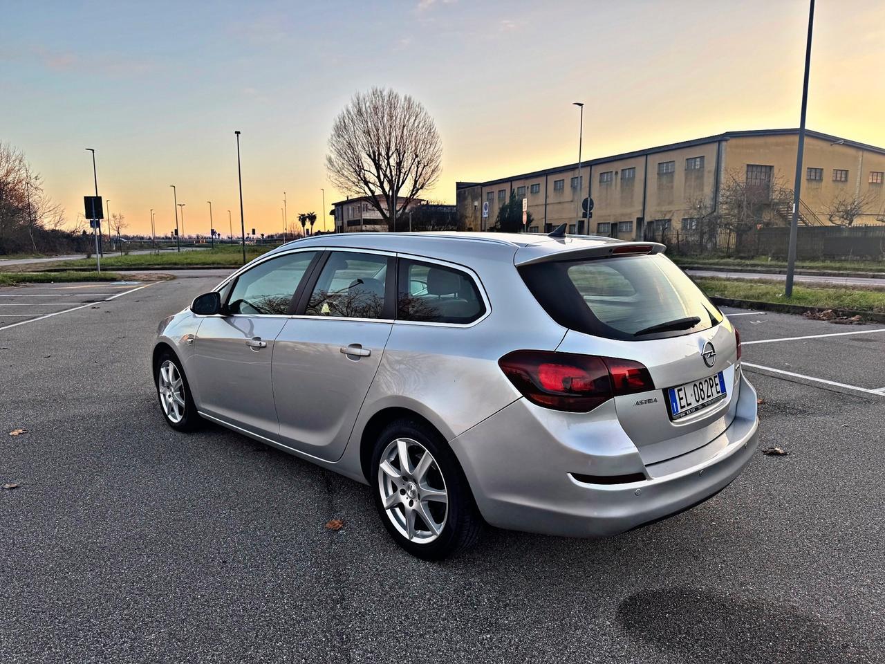 Opel Astra 1.7 CDTI 125CV Sports Tourer Cosmo
