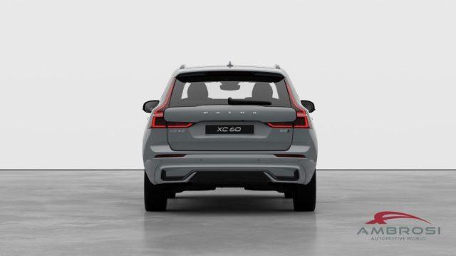 VOLVO XC60 B5 AWD Mild hybrid Benzina Plus Dark