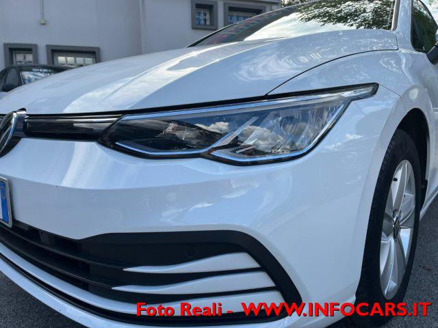 VOLKSWAGEN Golf 1.0 eTSI MHEV EVO DSG Life - PROMO!