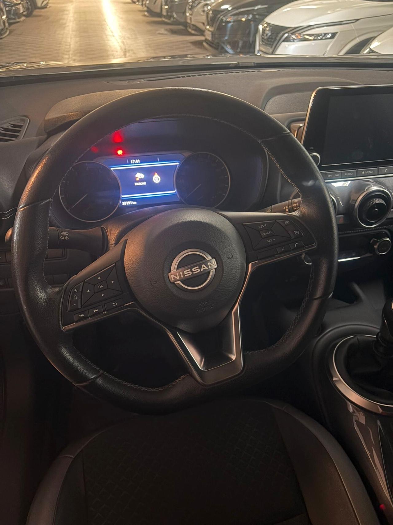 Nissan Juke 1.0 DIG-T 114 CV N-Connecta