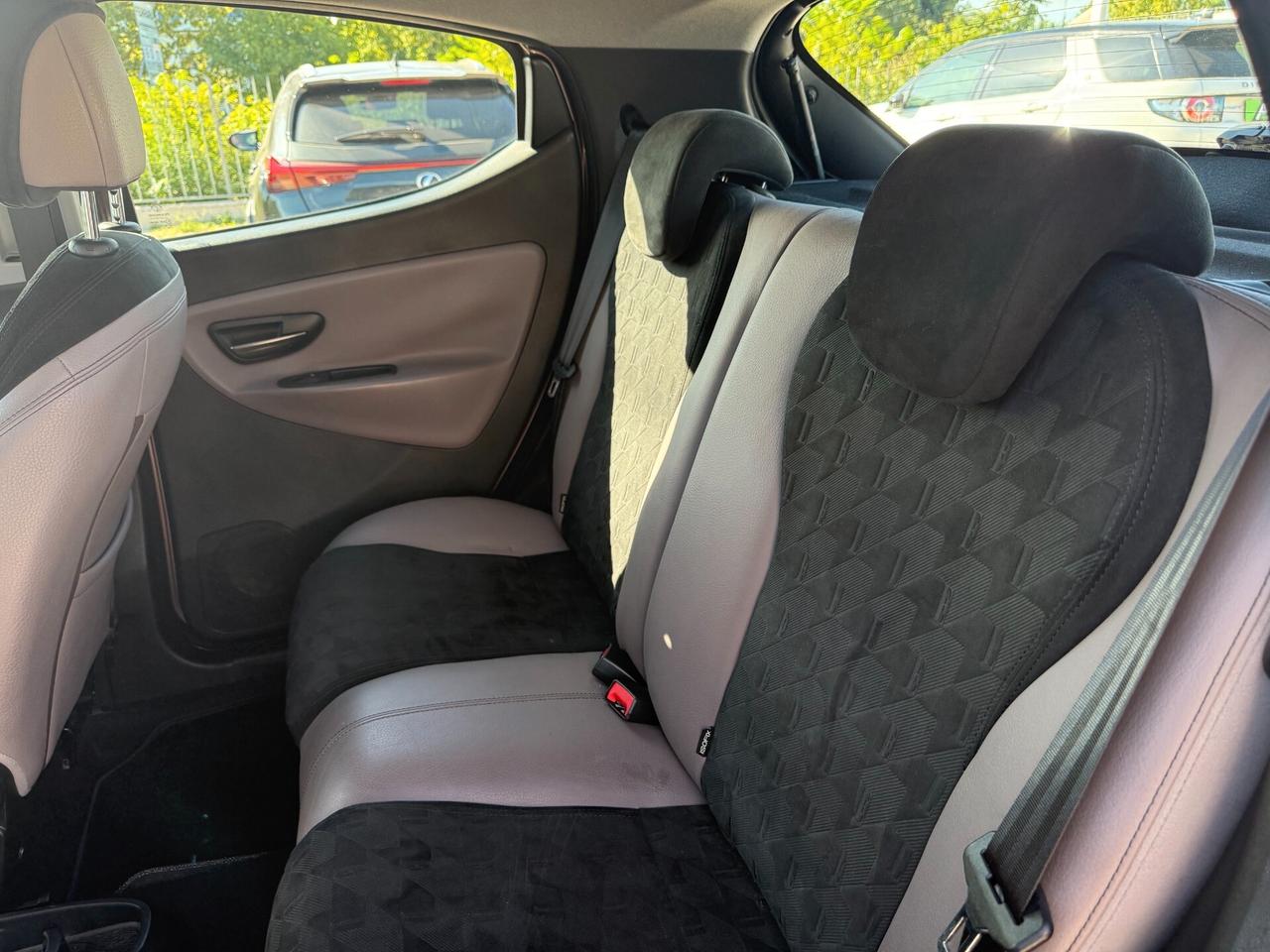 Lancia Ypsilon 1.2 69 CV 5 porte Elle