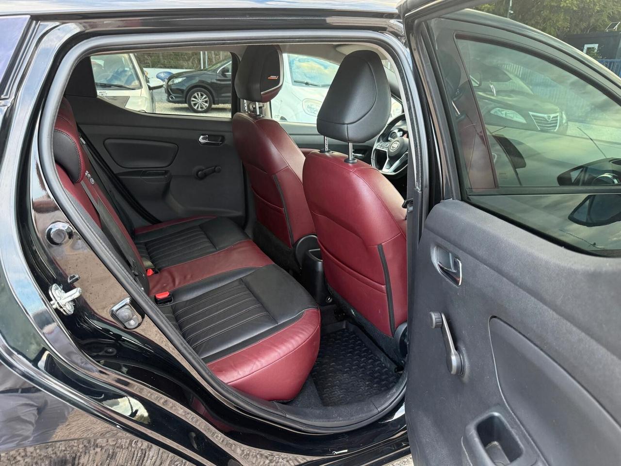 Nissan Micra 0.9 IG-T 12V 5 porte Tekna