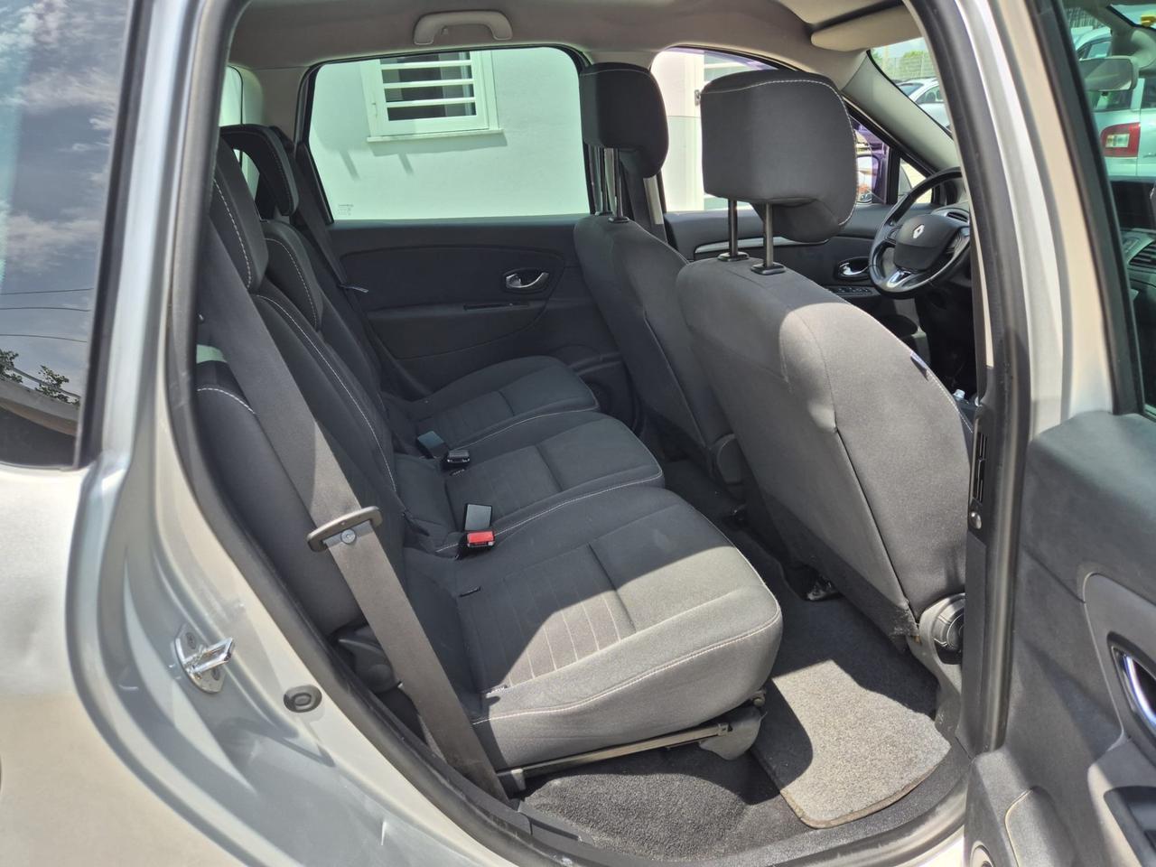 Renault Scenic Scénic XMod dCi 110 CV EDC Limited