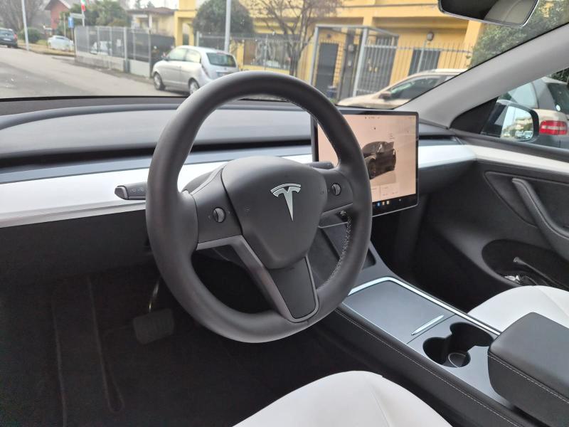 Tesla Model Y Long Range Dual Motor awd