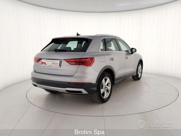 Audi Q3 35 TFSI Business Advanced S tronic