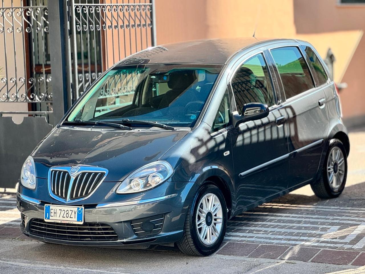 Lancia MUSA 1.3 Mjt 95 CV DFN 5th Avenue