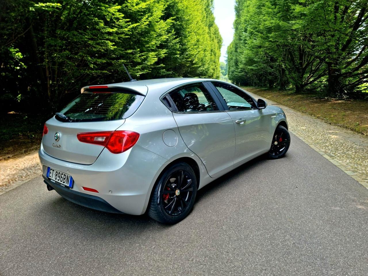 Alfa Romeo Giulietta 1.6 JTDM ADATTA A NEOPATENTATI