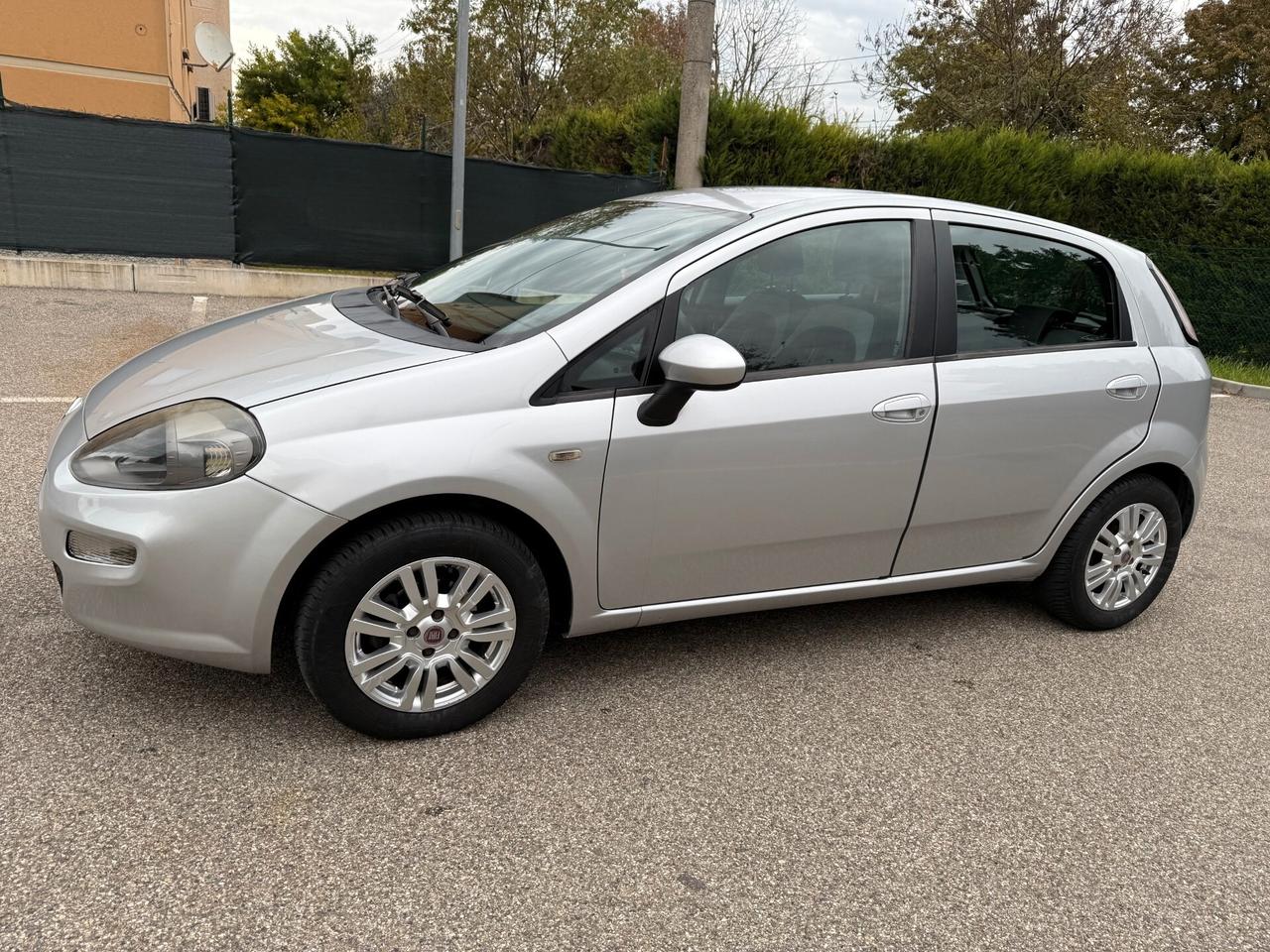 Fiat Punto 1.4 GPL - NEOPATENTATI - 12 MESI DI GARANZIA -