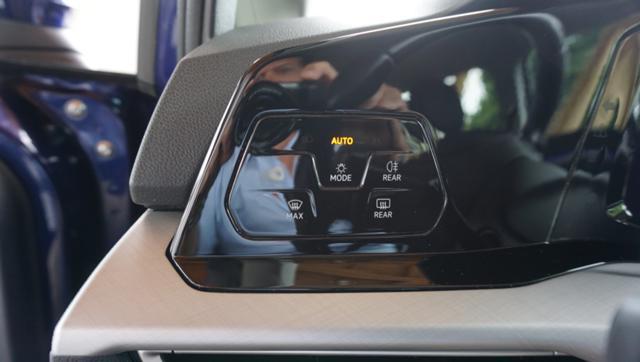 VOLKSWAGEN Golf 1.0 eTSI EVO DSG Life