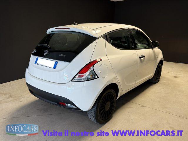 LANCIA Ypsilon 1.0 Hybrid 70 cv Ecochic Silver - PROMO