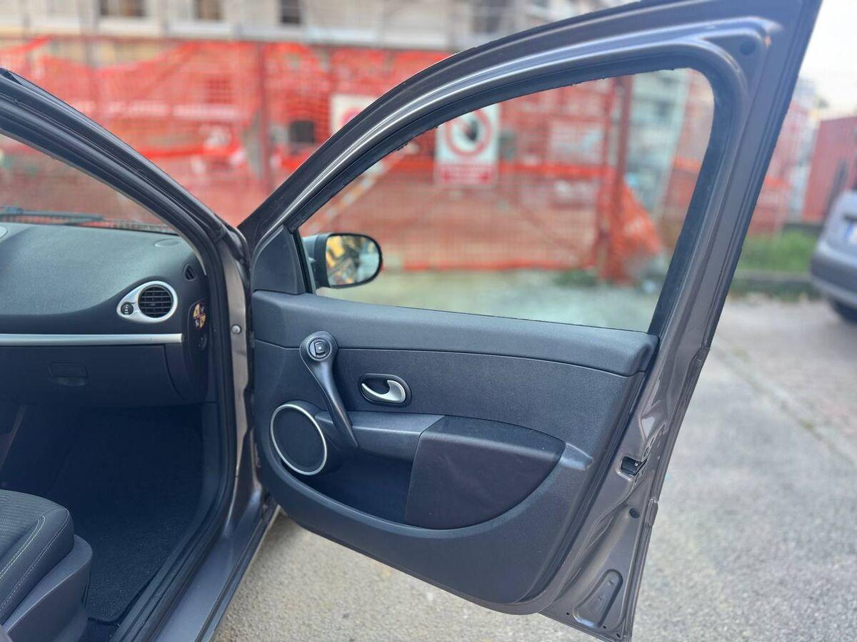 Renault Clio 1.2 16v Luxe 5p