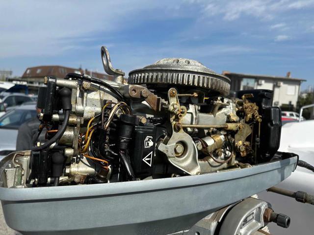 JDM Titane Barca a motore carello