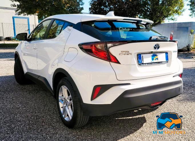 Toyota C-HR 1.8h Business e-cvt