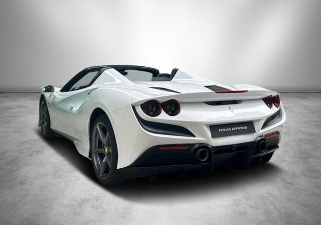 FERRARI F8 Spider "SPEDIZIONE SU RICHIESTA IN TUTTO IL MONDO"