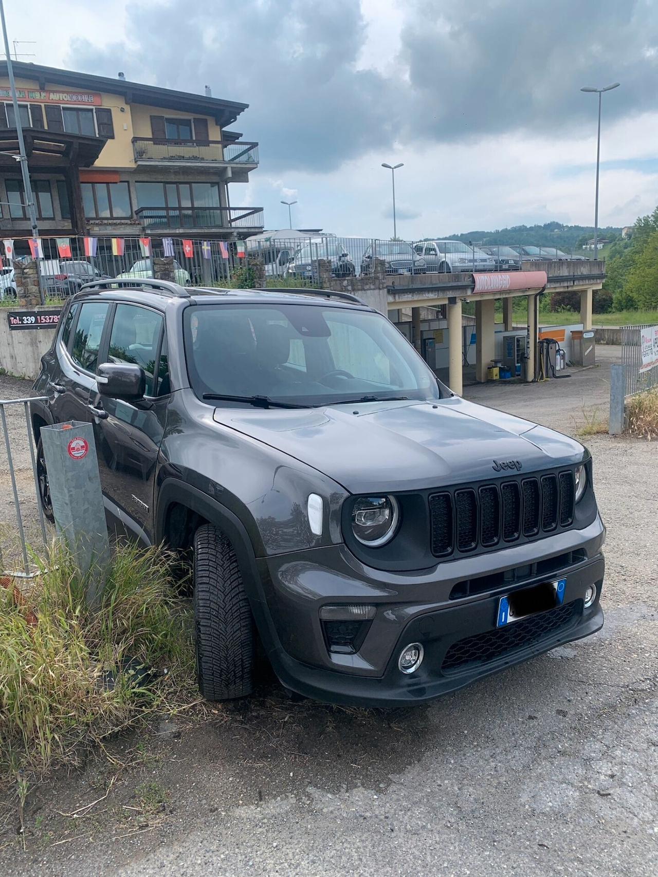 Jeep Renegade benzina - 2 r - neo patentati- unico proprietario del 2020 - 74000 km - in ottime condizioni