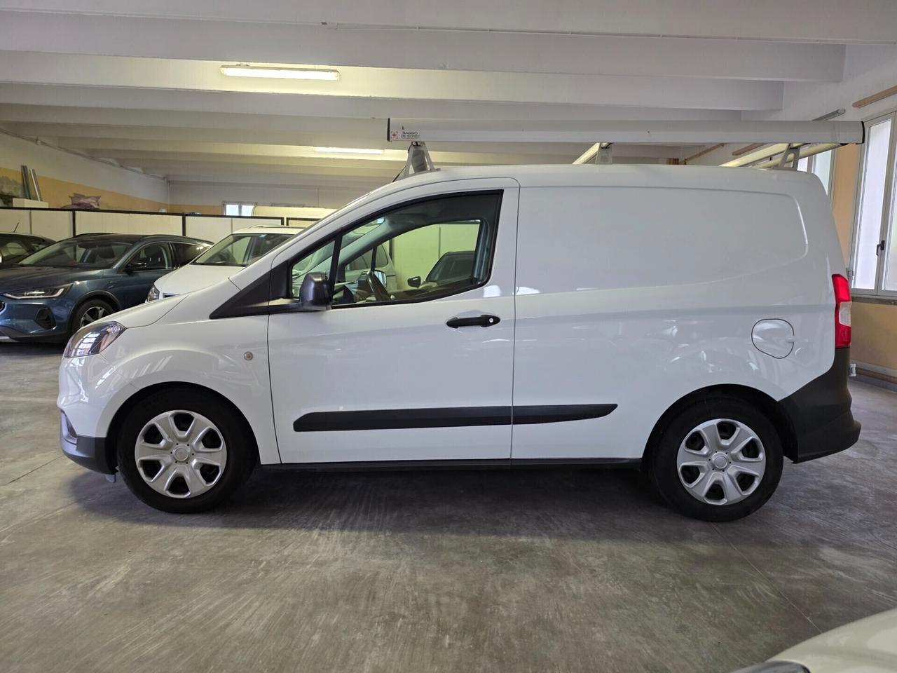 Ford Transit Courier furgone autocarro N1 2posti volume variabile