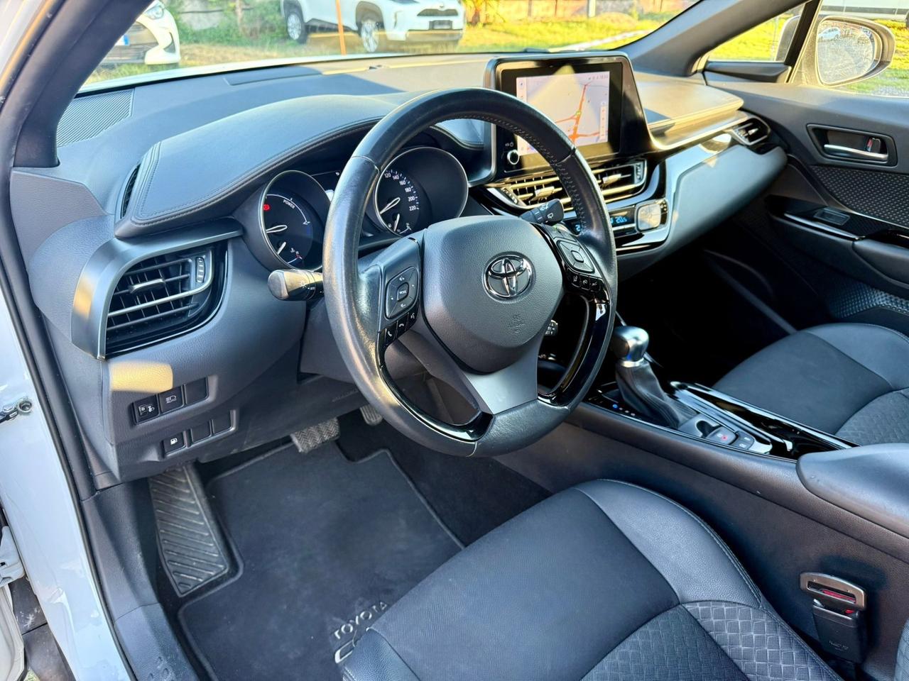Toyota C-HR 2.0 Hybrid E-CVT Trend