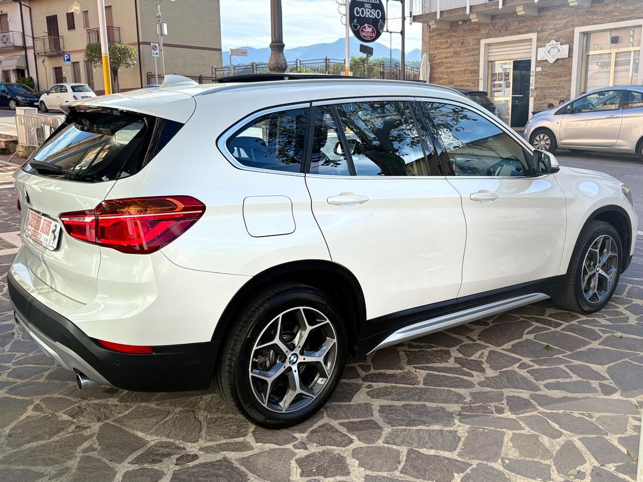 BMW X1 SDrive20d xLine FULL/LED/NAV/TETTO