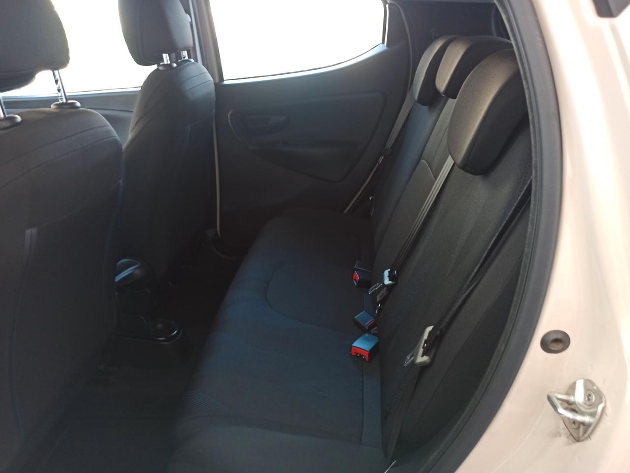 Lancia Ypsilon 1.2 69 CV 5 porte S&S Gold