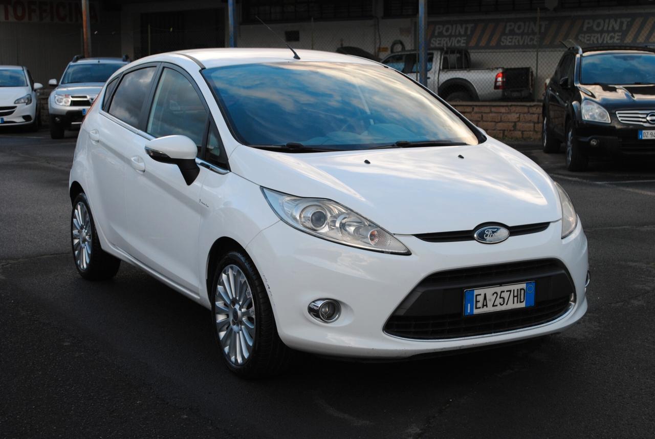 FORD FIESTA 1.2 82 CV OK NEOPATENTATI