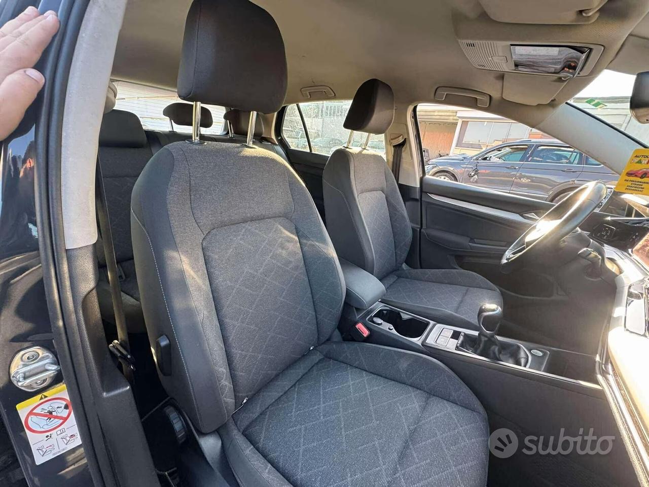 Volkswagen Golf 1.0 TSI EVO Life-2021