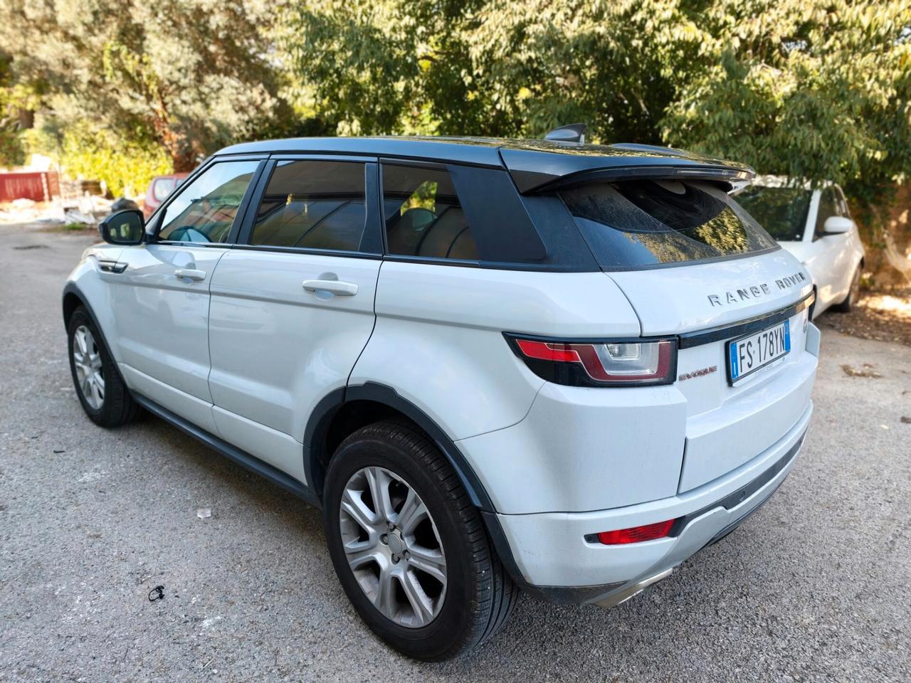 Land Rover Range Evoque 2.0 TD4 180 CV 5p. SE
