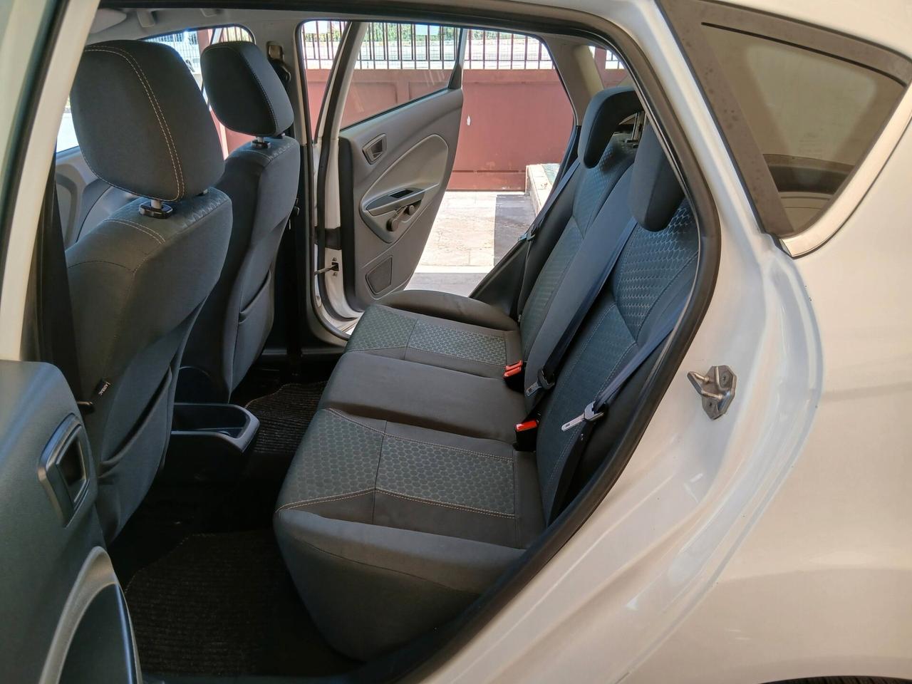 Ford Fiesta 1.2 benzina solo km71000 full 5p 09