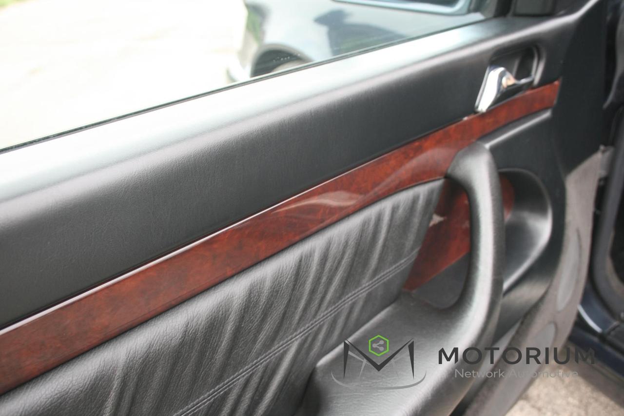 MERCEDES-BENZ CLASSE S 320 W140