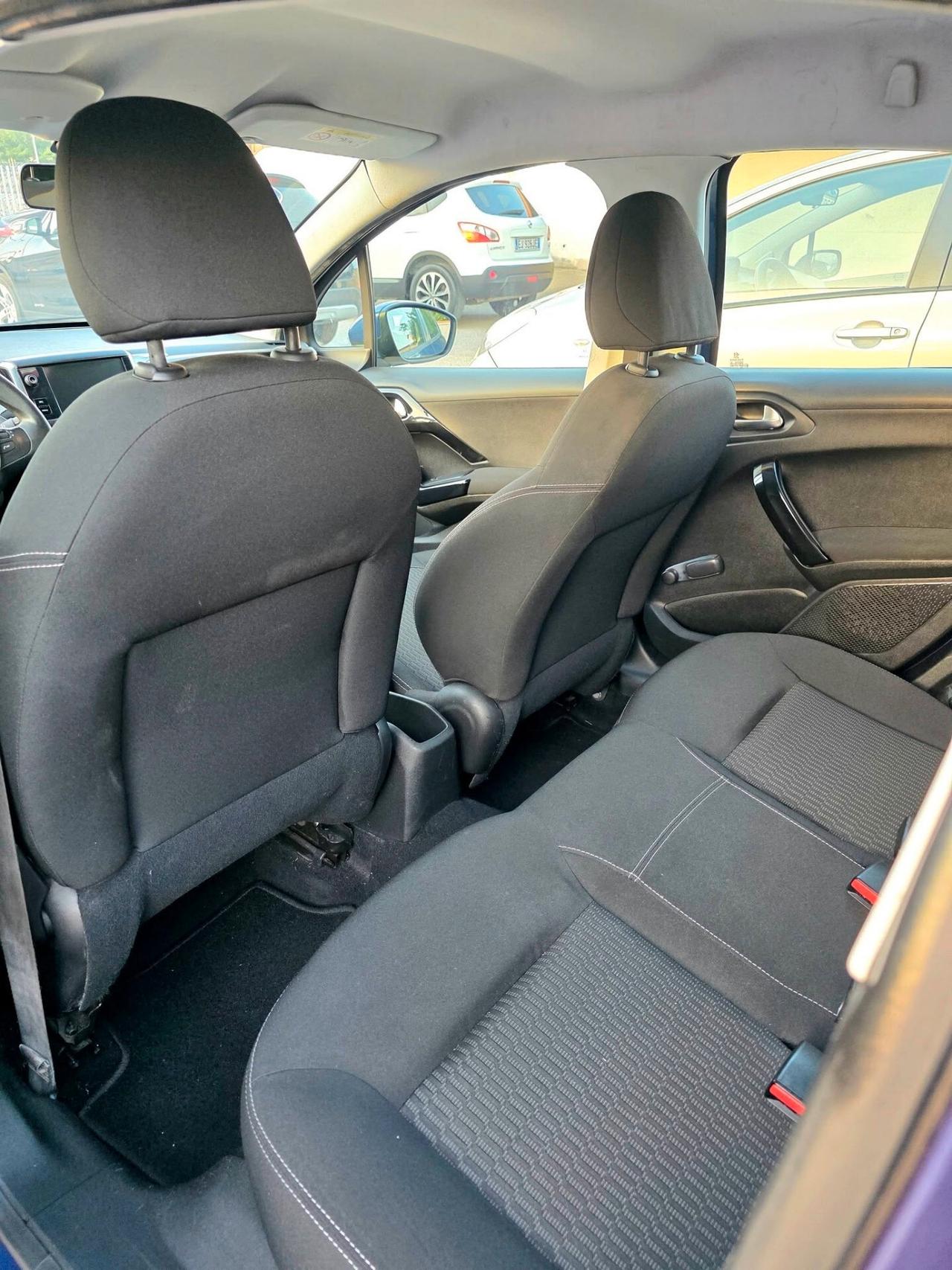 Peugeot 208 1.2 bz 5 porte Allure con 95.000 Chilometri
