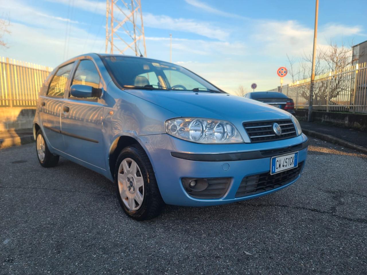 Fiat Punto 1.200 BENZ 5P X NEOPATENTATI