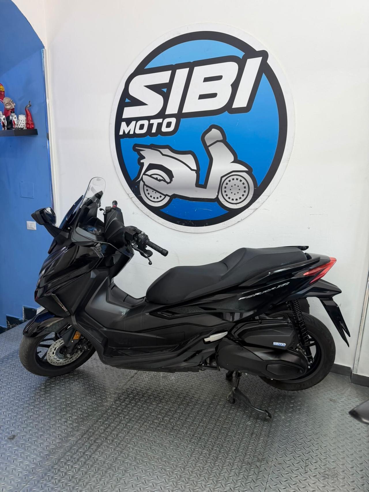 Honda Forza 350