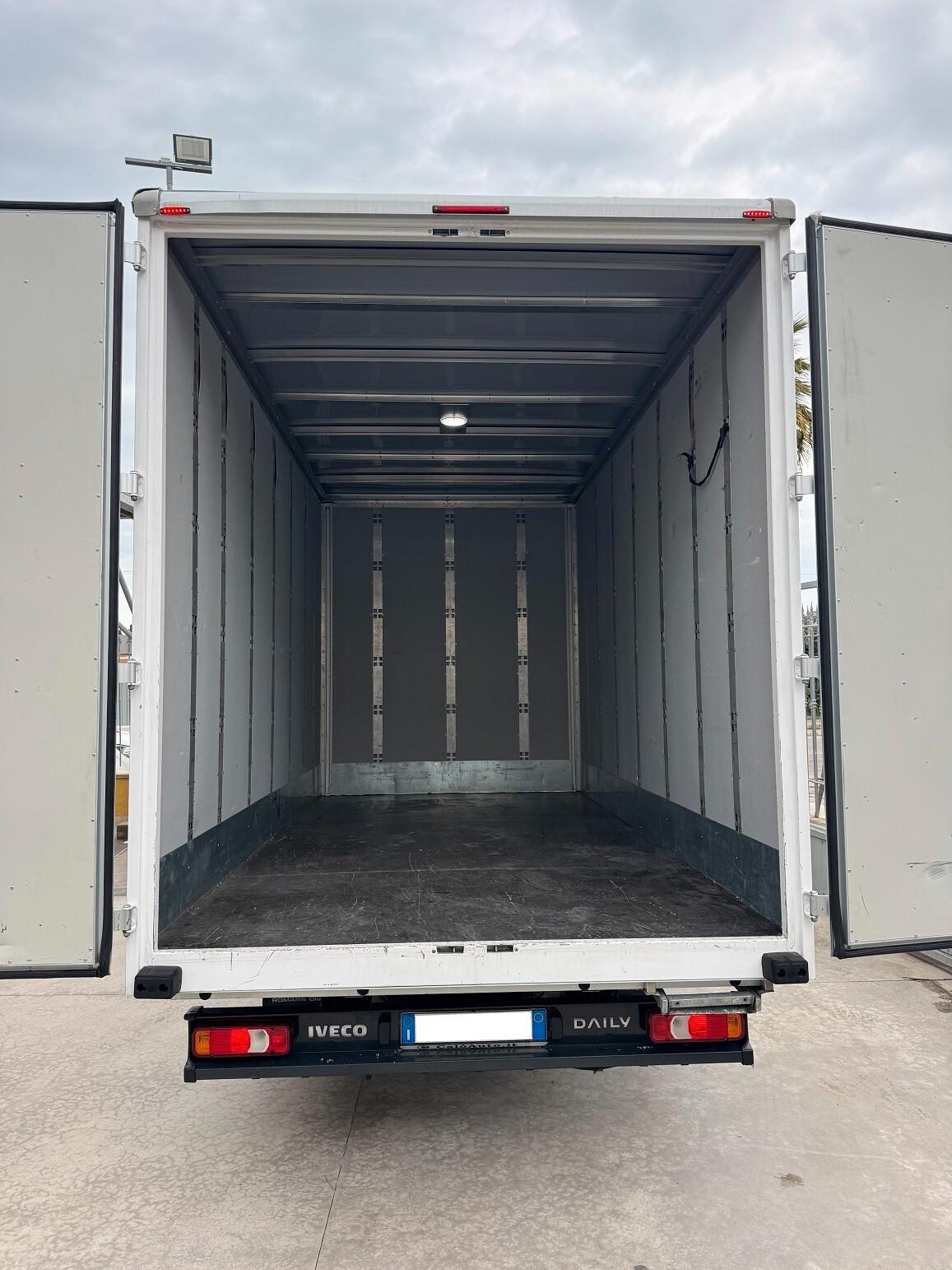 DAILY 35C14 CASSONE DA 4,35METRI COME NUOVO