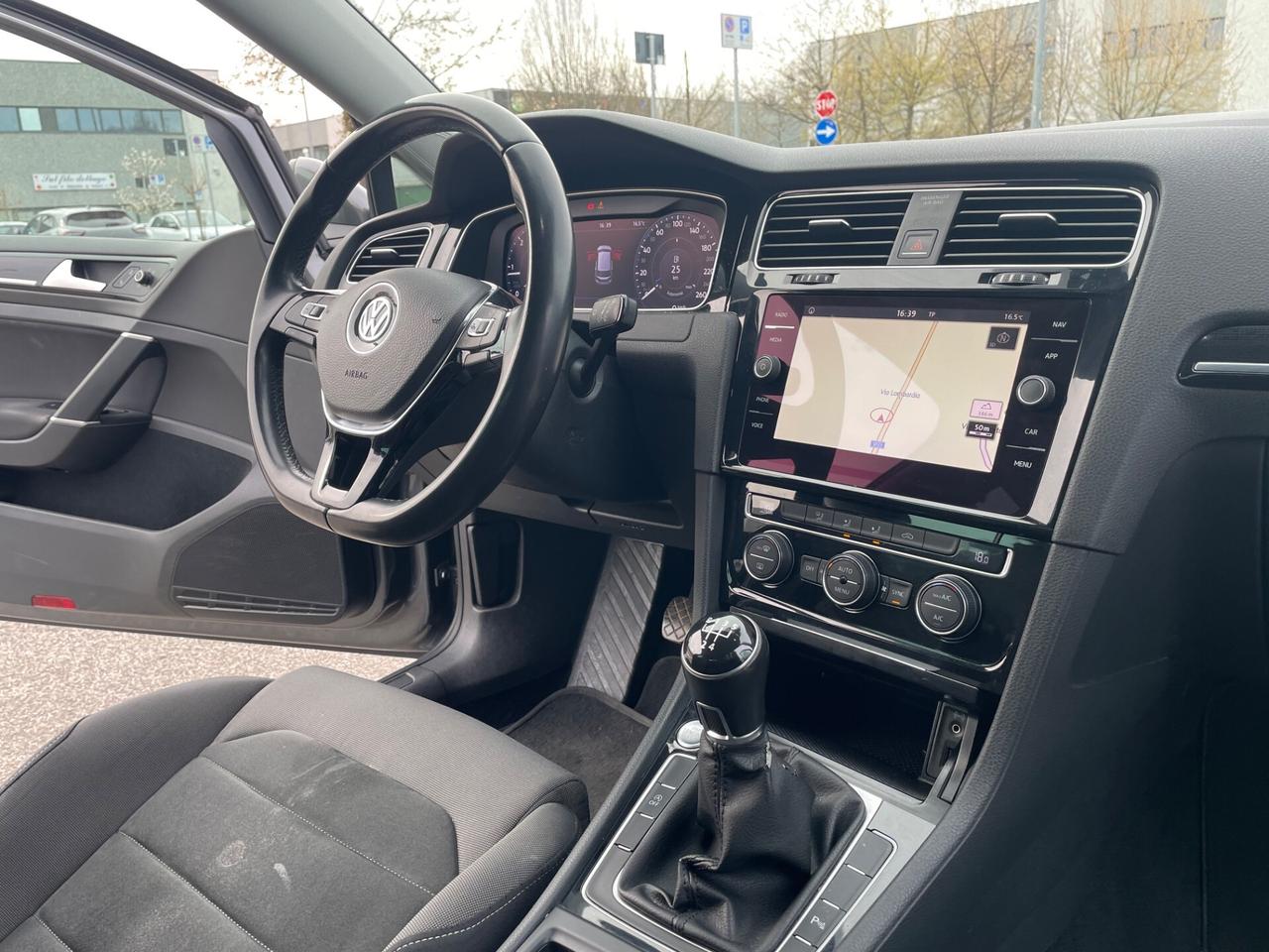 Volkswagen Golf 2.0 TDI 5p.*Virtual*Nepatentati*Navi*