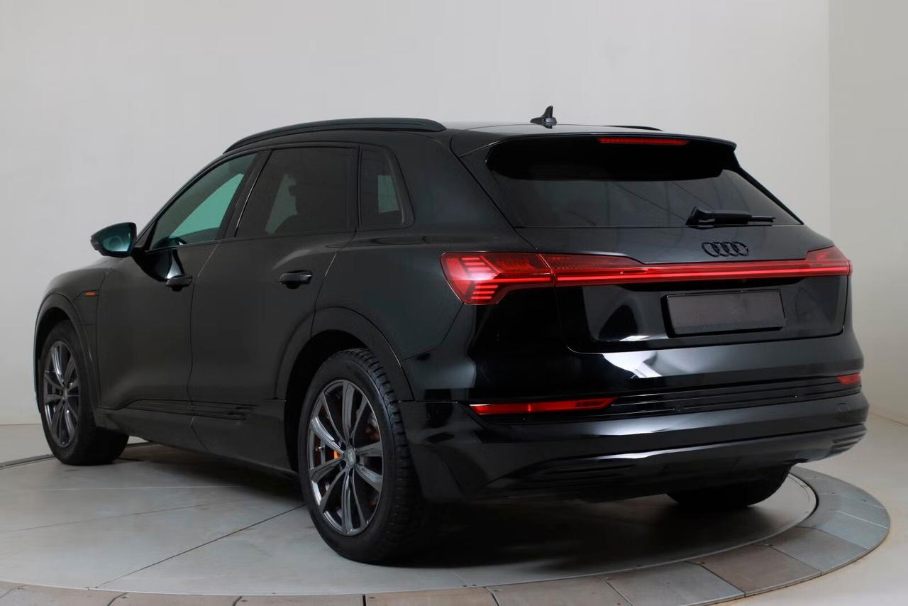 Audi e-tron S line Black Edition