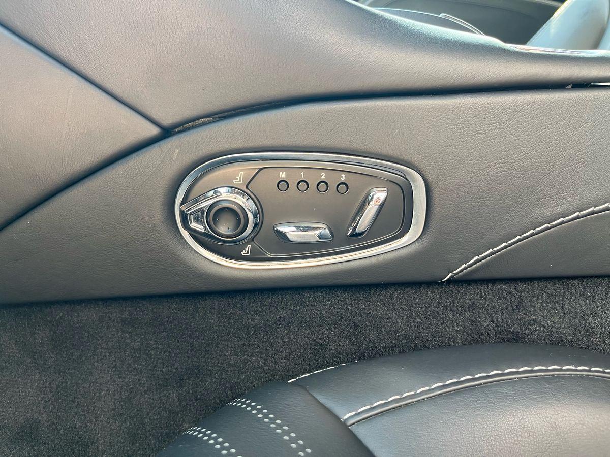 ASTON MARTIN DB11 Coupe 4.0 V8 auto
