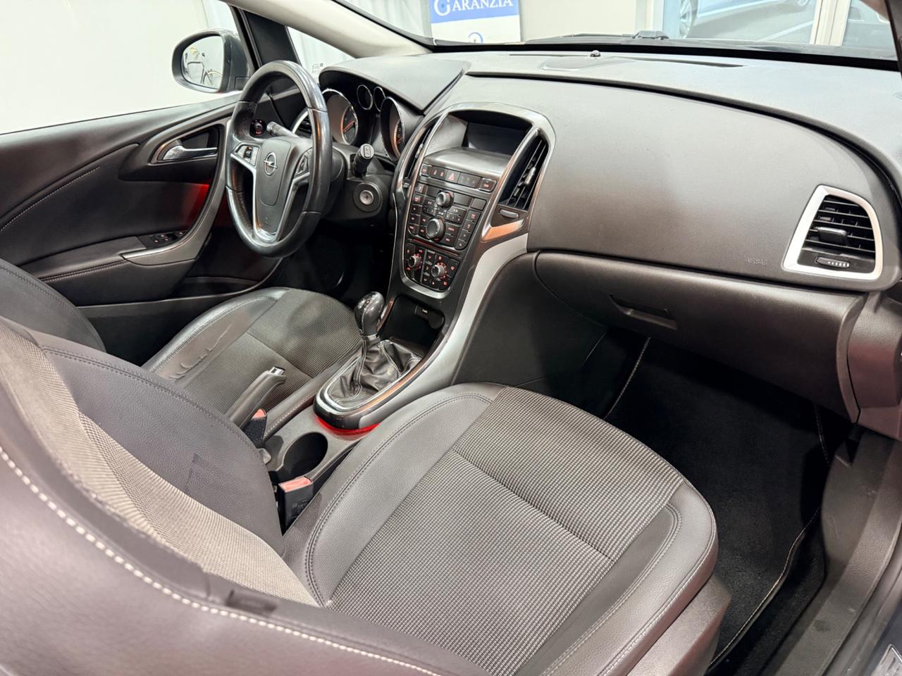 Opel Astra 2.0 CDTI 165CV 5 Porte Cosmo
