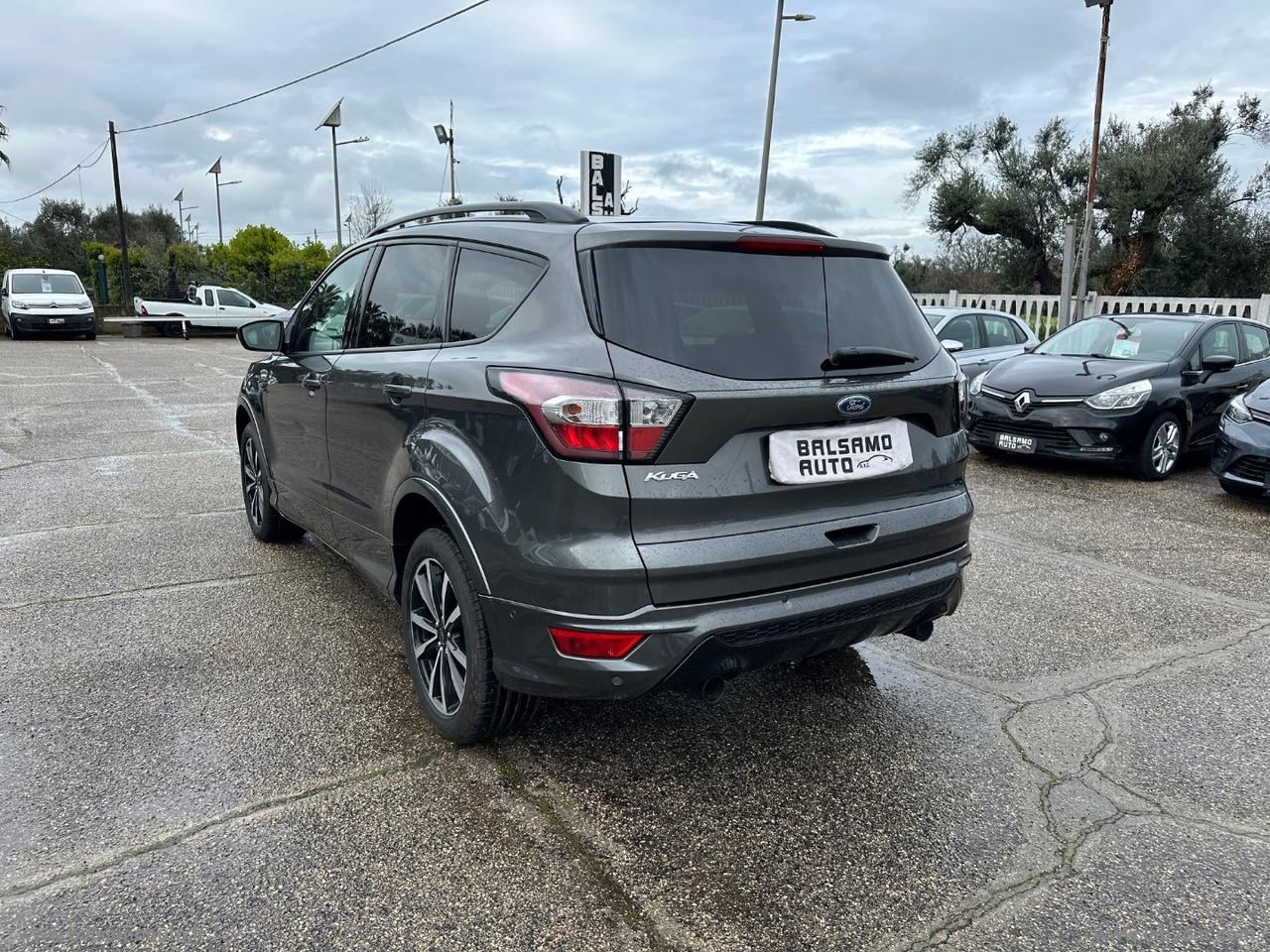 FORD Kuga 1.5 TDCI 120 CV S&S 2WD ST-Line