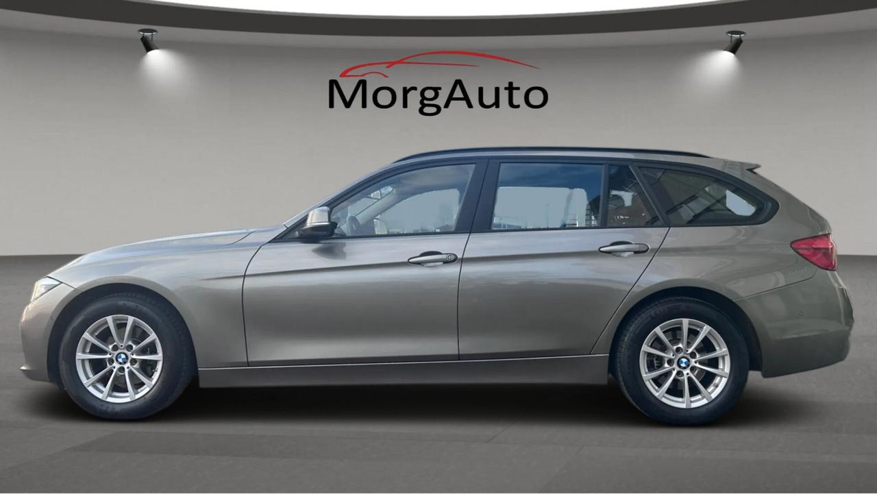 BMW 318d Touring Automatica, Fari full LED, Navi professional