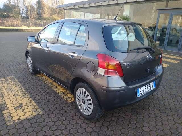 Toyota Yaris Yaris II 2005 5p 1.3 dual Sol my10