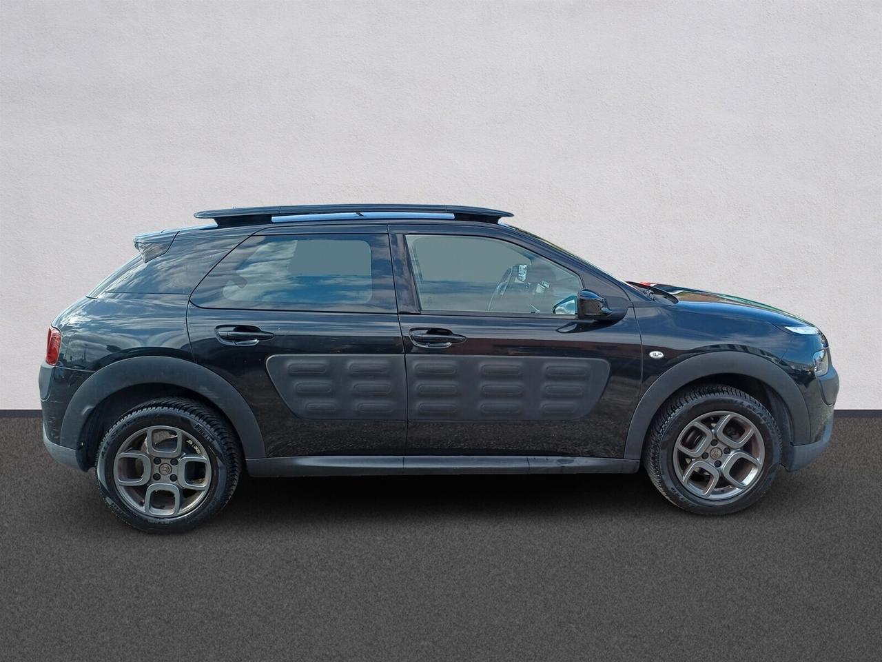 Citroen C4 BlueHDi 100 SHINE | da €112 al mese