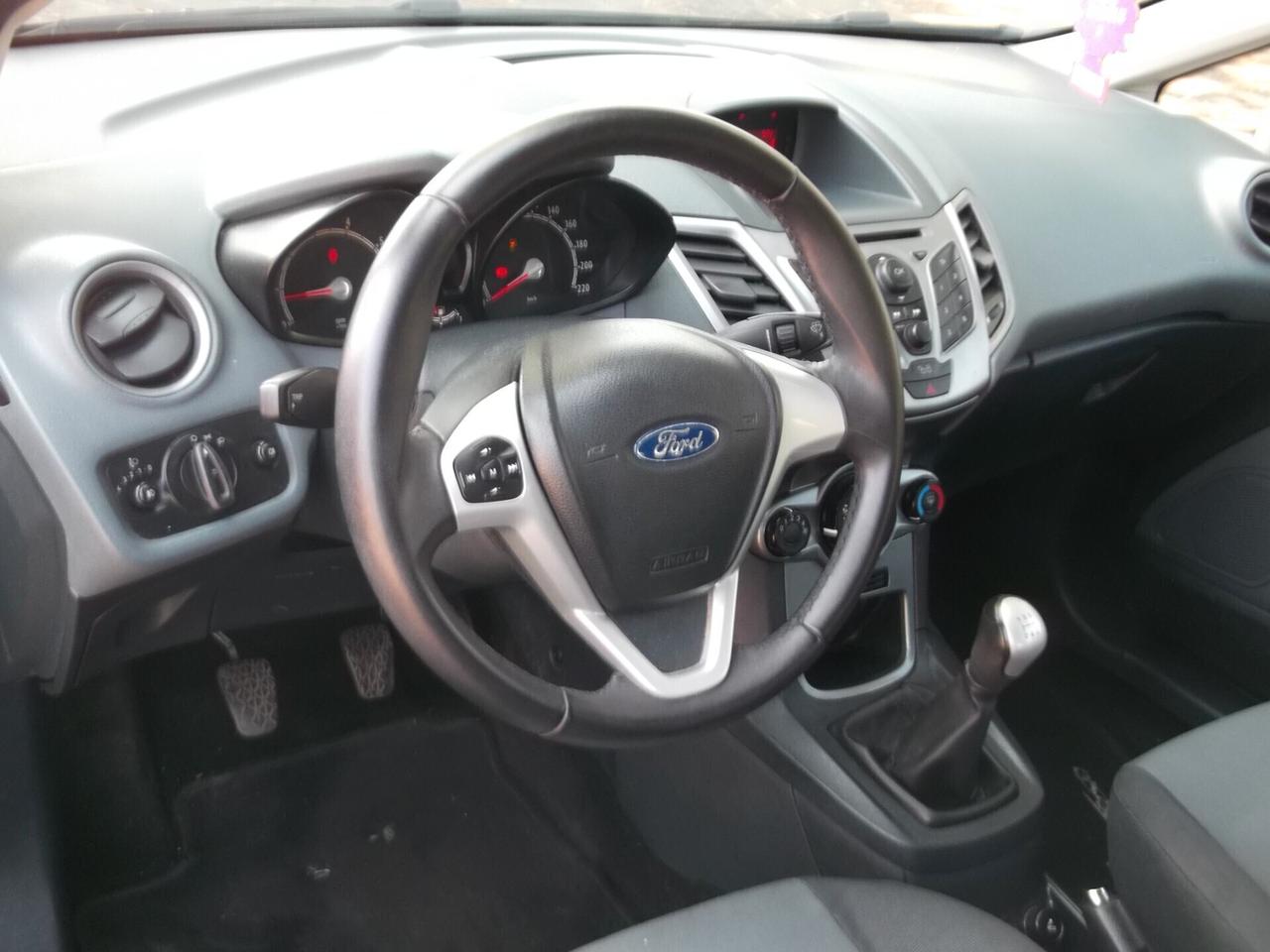 Ford Fiesta 1.2 Benzina Neopatentati 2009