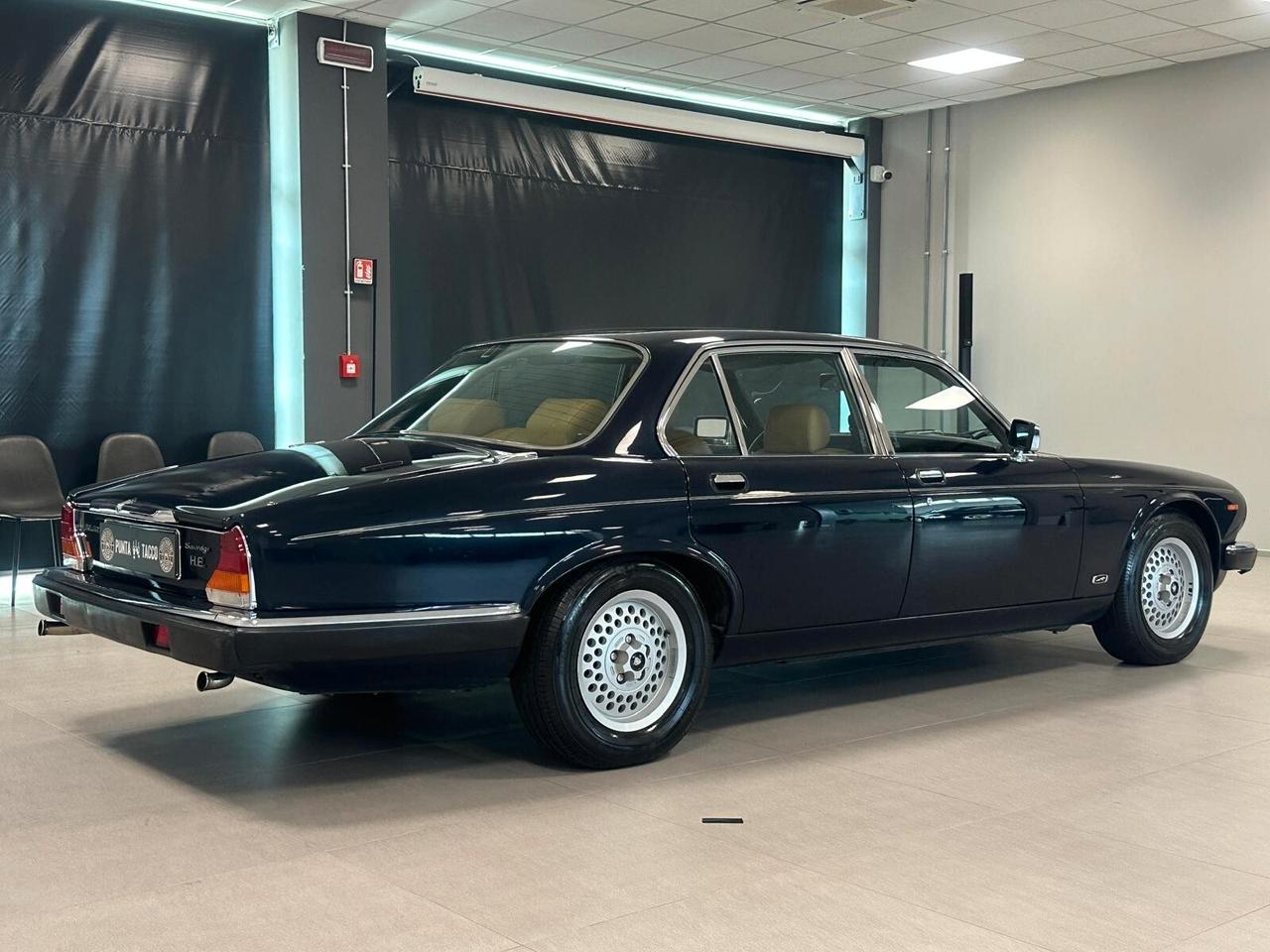 Jaguar XJ12 JAGUAR XJ12 SOVEREIGN 5.3 HE