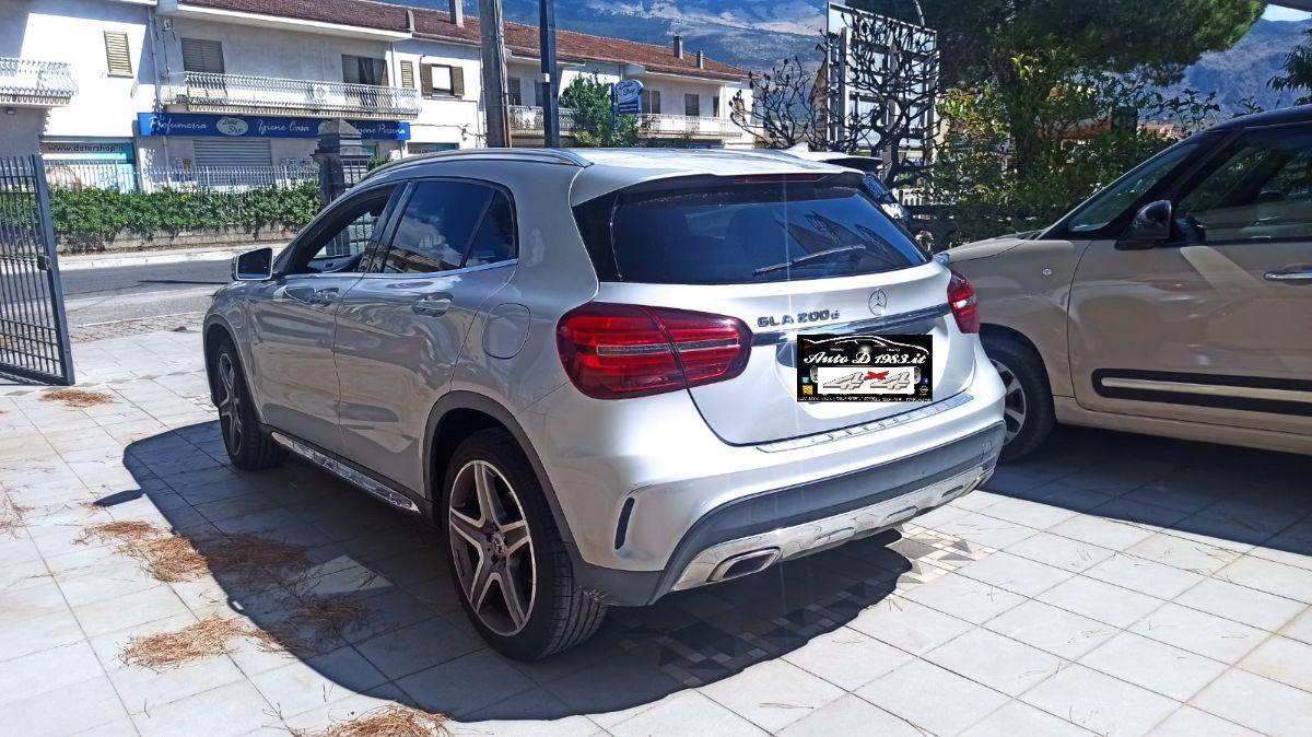 MERCEDES - Classe GLA - GLA 200 d Automatic 4Matic Premium