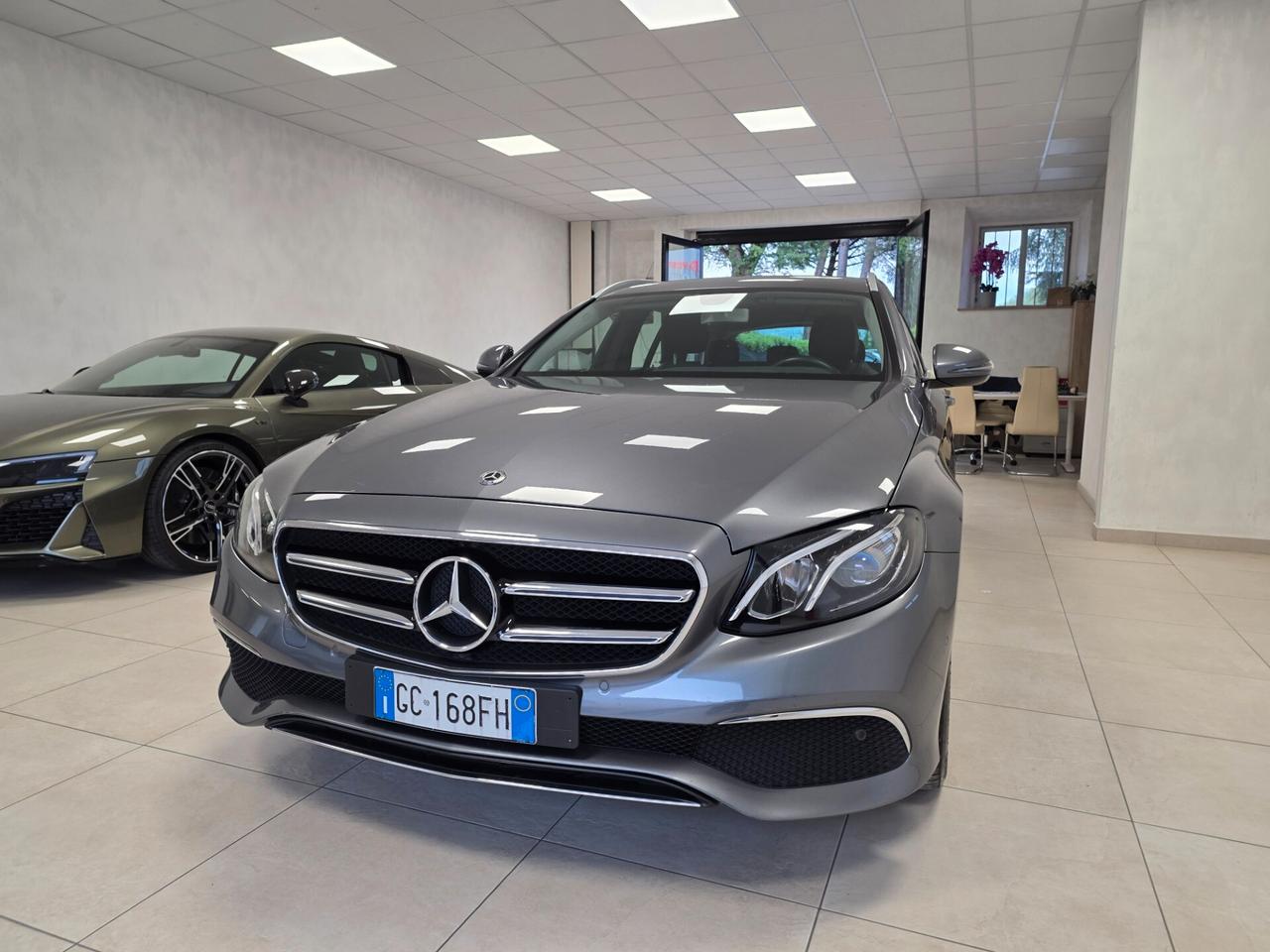 Mercedes-benz E 200 d Auto Premium Plus