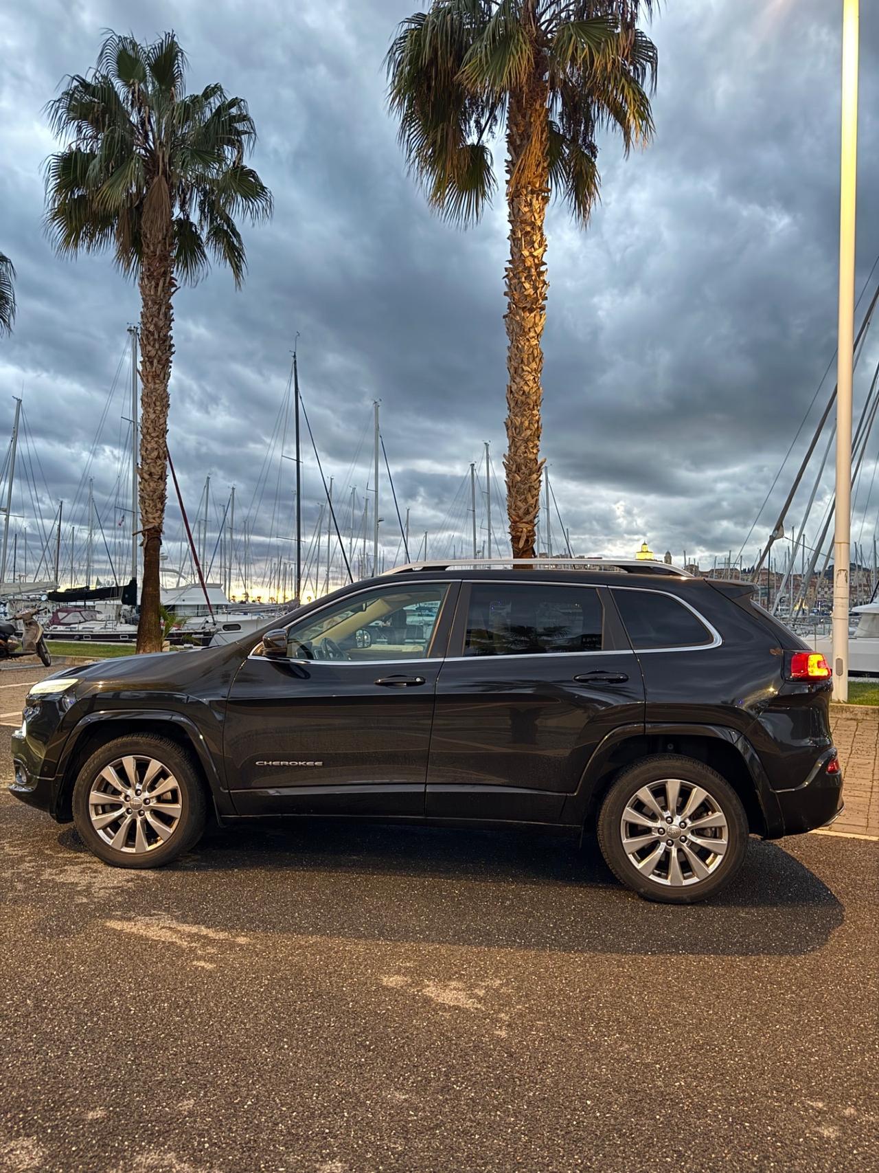 Jeep Cherokee 2.2 Mjt II 4WD Active Drive I Overland