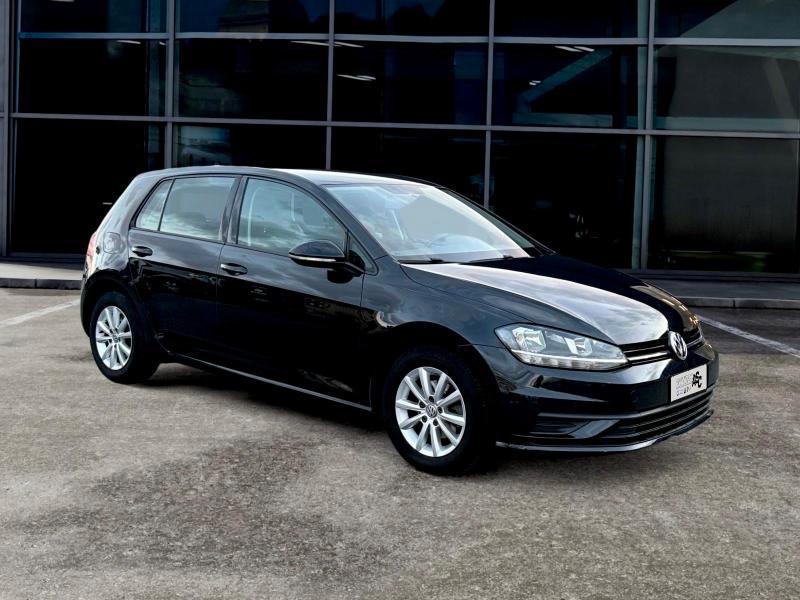 Volkswagen GOLF 5p 1.6 tdi Trendline 90cv OK NEOPATENTATI