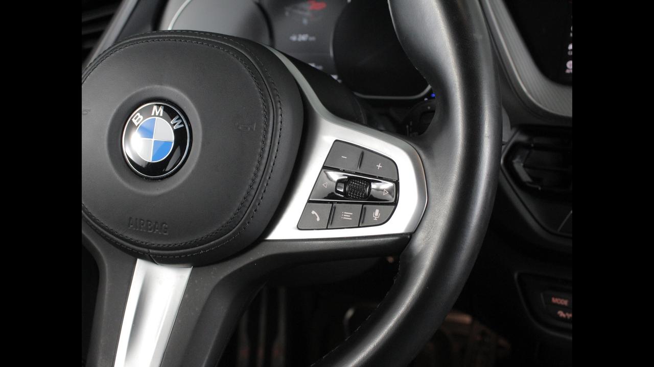 BMW Serie 1 F40 - 116d Msport auto
