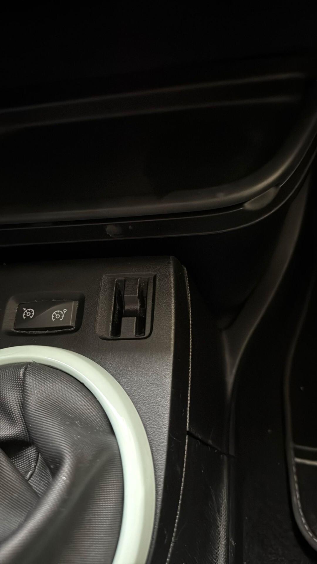 Renault Twingo TCe 70 CV La Parisienne