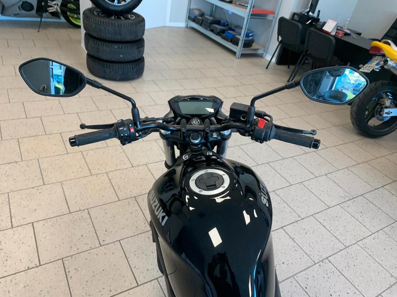 Suzuki SV 650 km 0 Unicoprop.